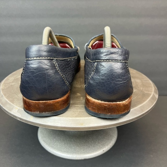 G.H. Bass & Co. Navy Leather Slip-Ons Womens Size 11 - Picture 9 of 9